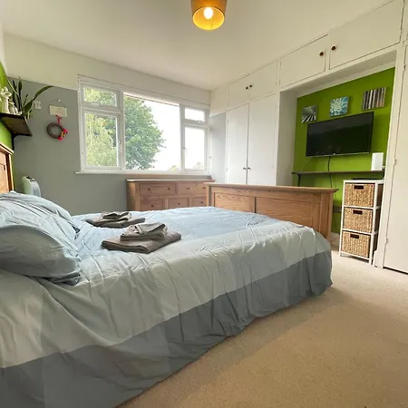 Spacious In The Suburbs *