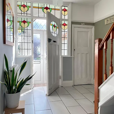 Holiday home Spacious In The Suburbs Bristol